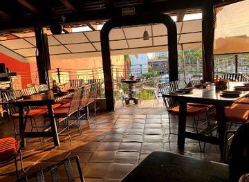 mexico/ixtapa-zihuatanejo/restaurant/emilio-s-pizza