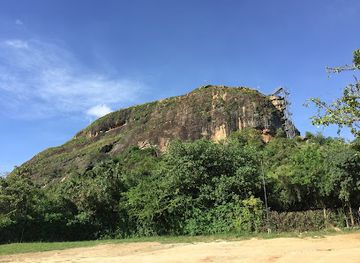 kenya/kitui-plains/restaurant/nzambani-rock