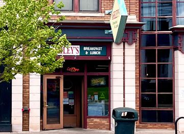 connecticut/hartford/restaurant/ashley-s-restaurant