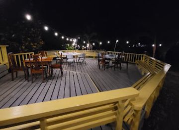 belize/vaca-plateau/restaurant/warrie-head-restaurant