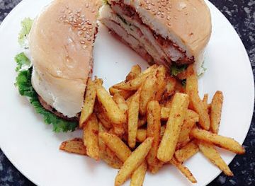 malawi/kande-beach/restaurant/kips-express