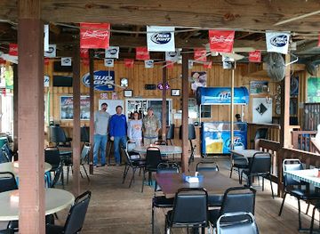 missouri/lincoln-hills/restaurant/bucknaked-restaurant-bar-marina