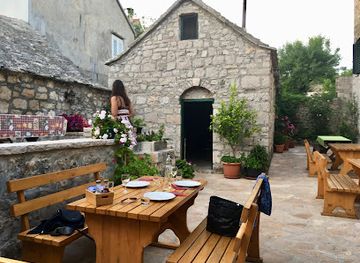 croatia/brac-island/restaurant/pansion-tavern-tomic