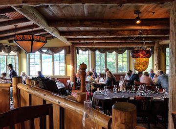 new-hampshire/lake-winnipesaukee/restaurant/lakehouse-grille