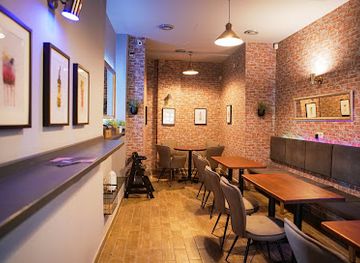 hungary/vac/restaurant/travel-kavezo-es-terasz