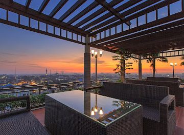 indonesia/west-kalimantan/restaurant/skygarden-restaurant