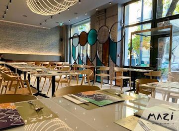 hungary/duna-ipoly-national-park/restaurant/mazi-greek-kitchen