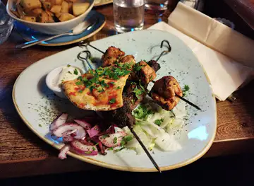 AL MEZZA Lebanese restaurant
