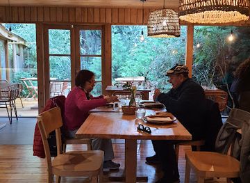 chile/aysen-region/restaurant/casa-cipres-restaurante-en-coyhaique