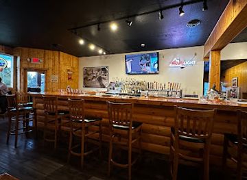 minnesota/superior-national-forest/restaurant/mcquade-s-pub-and-grill