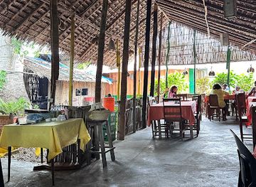 mozambique/limpopo-river-basin/restaurant/sara-s-place