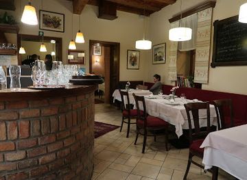 hungary/sopron-region/restaurant/erhardt-etterem-panzio-borpince-es-vinoteka