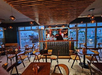 romania/black-sea-coast/restaurant/deviant-by-the-sea