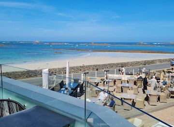 guernsey/l-ancresse-bay/restaurant/la-reunion-randalls