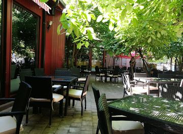 romania/buzau/restaurant/royal-court