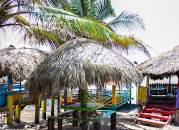 jamaica/north-coast/restaurant/little-ochie-seafood-restaurant-bar