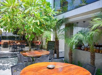 cote-d-ivoire/comoe/restaurant/restaurant-cote-a-cote