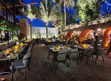 pakistan/karachi/restaurant/coconut-grove