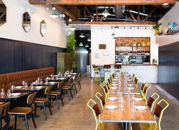 california/long-beach/restaurant/wood-salt-tavern