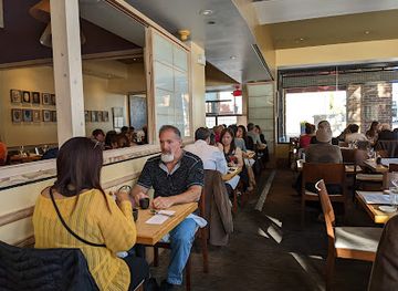 california/oakland/jack-london-square/restaurant/yoshi-s