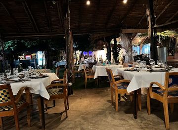 cameroon/dja-faunal-reserve/restaurant/restaurant-kajazoma