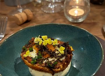 australia/canberra/restaurant/table-by-canberra-gourmet