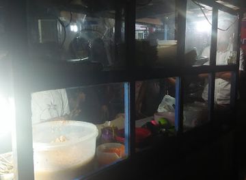 indonesia/tana-toraja/restaurant/sate-ayam-pinggir-kolam-makale