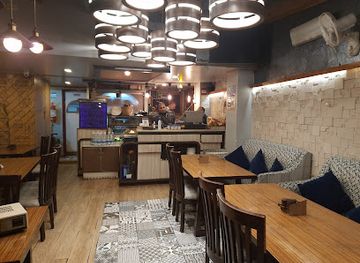 india/himachal-pradesh/restaurant/45-the-central