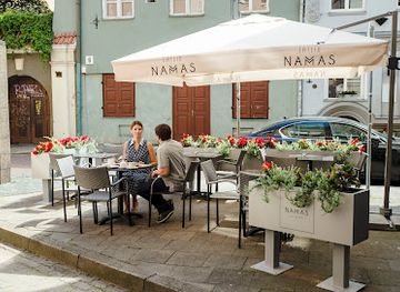 lithuania/vilnius/old-town/restaurant/ertlio-namas
