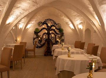 denmark/copenhagen/restaurant/king-hans-cellar