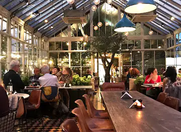 Gees Restaurant & Bar