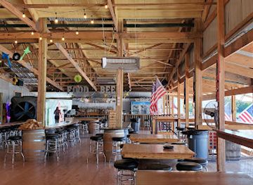 illinois/starved-rock-state-park/restaurant/jamie-s-outpost