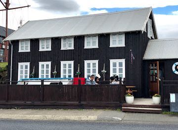 iceland/snæfellsnes-peninsula/restaurant/sjavarpakkhusio