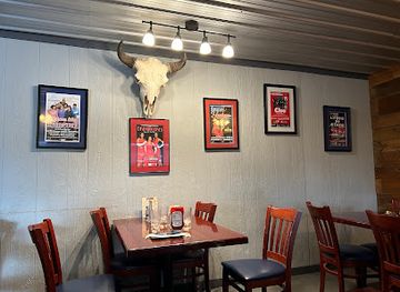 tennessee/upper-cumberland/restaurant/the-beef-and-barrel-restaurant-lounge