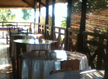 madagascar/nosy-be/restaurant/sando-s-solar-bar