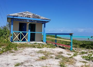 turks-and-caicos-islands/malcolm-s-road-beach/restaurant/pops-hideaway-hut
