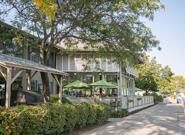 wisconsin/ice-age-trail/restaurant/waterfront-restaurant-at-the-abbey-resort