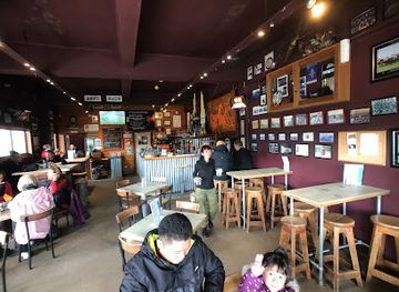 new-zealand/waitomo-caves/restaurant/the-thirsty-weta-bar-eatery