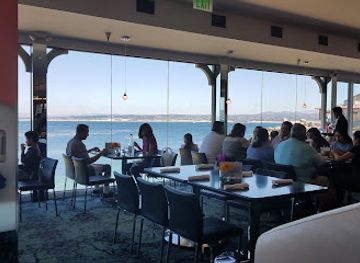 california/monterey/cannery-row/restaurant/lalla-grill-oceanside
