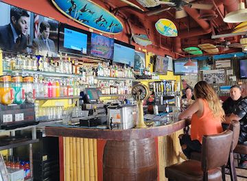 california/huntington-beach/huntington-beach-pier/restaurant/g-s-boat-house-bar-grill