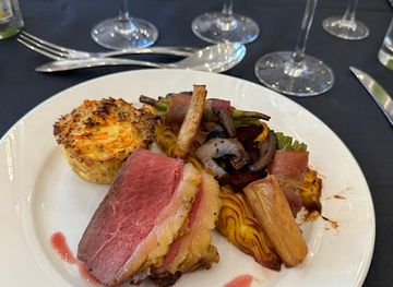 denmark/mollehoj/restaurant/michaels-mad-og-vin