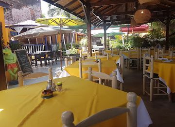 haiti/lac-azuei/restaurant/lakay-bar-restaurant