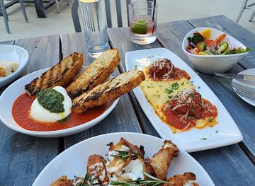 alabama/cahaba-river/restaurant/tre-luna-bar-and-kitchen