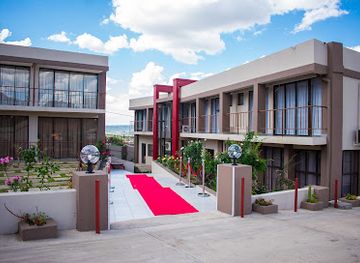 lesotho/thaba-bosiu-national-monument/restaurant/thabeng-hotel-restaurant