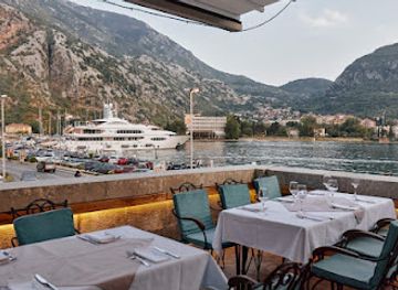 montenegro/kotor/restaurant/konoba-akustik