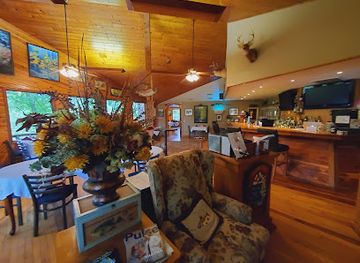arkansas/lower-delta/restaurant/pj-s-white-river-lodge-river-run-restaurant