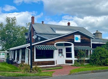 connecticut/talcott-mountain/restaurant/lyme-bar-grill