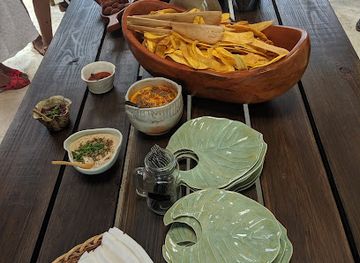 jamaica/santa-cruz-mountains/restaurant/stush-in-the-bush