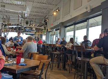 michigan/bay-city/restaurant/h2o-s-waterside-grill