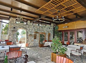 montenegro/ulcinj/restaurant/restaurant-taphana